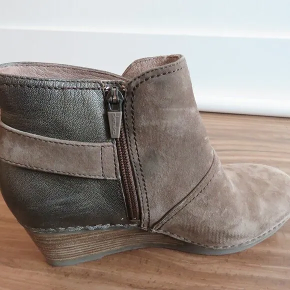 DANSKO Shirley Suede Leather Stacked Heel Ankle Boots in Taupe Size EU 40