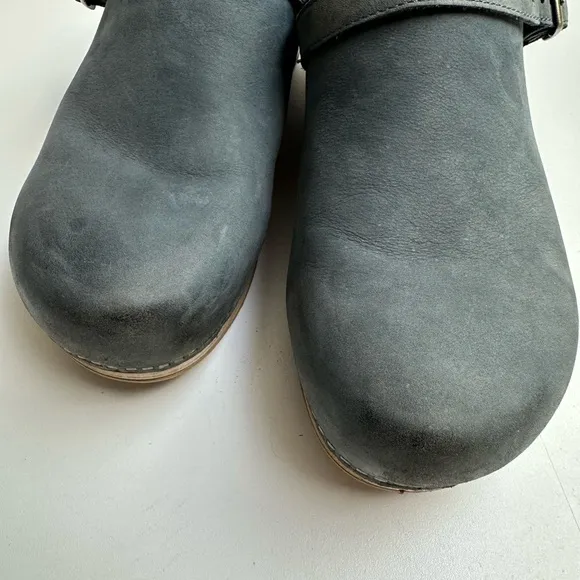 Dansko Size 40 Berry Denim Burnished Nubuck Clog Woodgrain Sole Leather Shoes