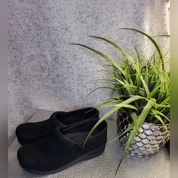 Dansko Women's Professional Burnished Suede Black Slip-On Clogs