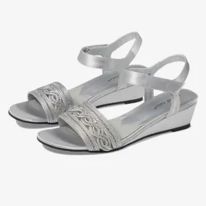 David Tate, Indigo sandals in beautiful silver. NIB-Size 7.5
