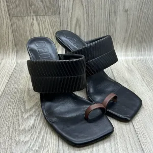 Deltan Kelsea leather toe loop Sandals