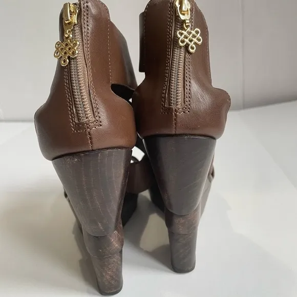 DIANE VON FURSTENBERG Opal wedge leather sandals Size 8.5