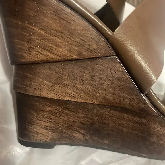 DIANE VON FURSTENBERG Opal wedge leather sandals Size 8.5