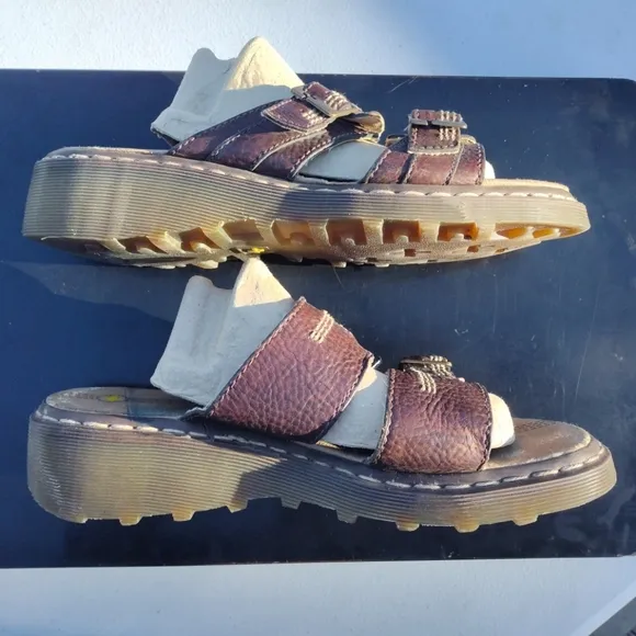 DOC DR. MARTENS Josef Sandals Women's Size 9 Men's 8 EU 41 Leather Buckles
