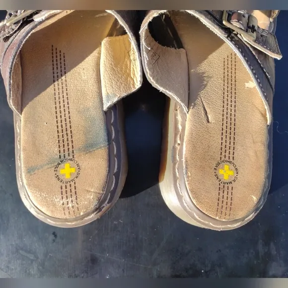 DOC DR. MARTENS Josef Sandals Women's Size 9 Men's 8 EU 41 Leather Buckles