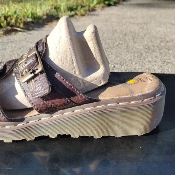 DOC DR. MARTENS Josef Sandals Women's Size 9 Men's 8 EU 41 Leather Buckles
