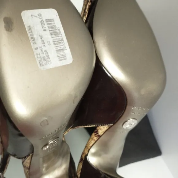 DOLCE GABBANA  PATENT LEATHER SLINGBACK PUMP'S