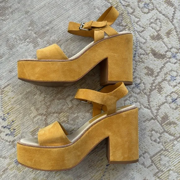 Dolce Vita Elly Honey Suede Leather Platform Sandals Size 7.5