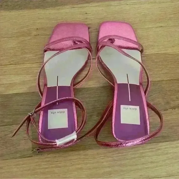 DOLCE VITA Women's Baylor Square Toe Block Heel Thong Sandals Pink