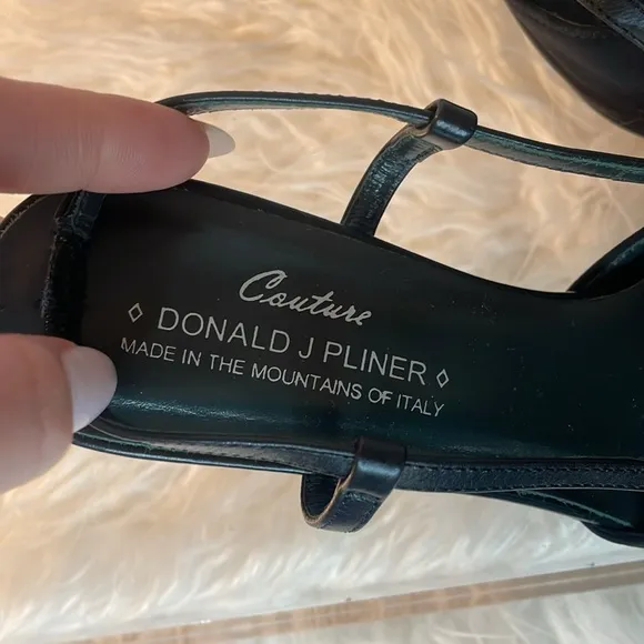 Donald J. Pliner Couture Black Slingback Leather Cap Toe Heel | size 7.5