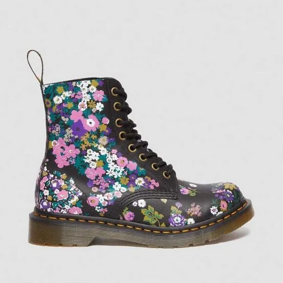 Dr. Martens 1460 Pascal Boots Size US 5