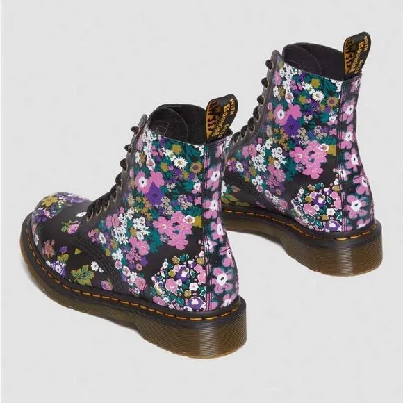 Dr. Martens 1460 Pascal Boots Size US 5