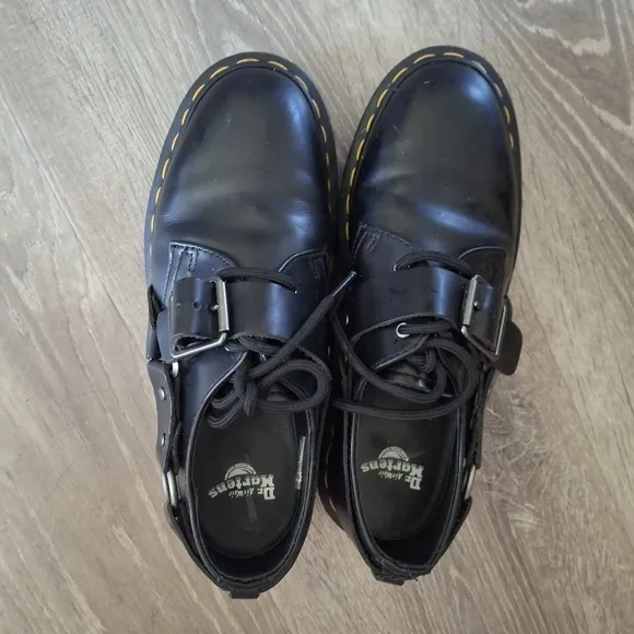 Dr. Martens Henree Unisex Polished Smooth Leather Buckle Lace Up Shoes Sz 6