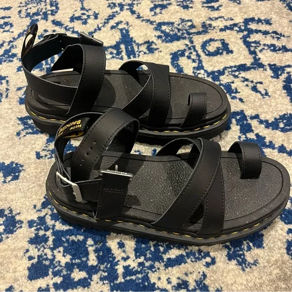 Dr Martens Women's Avery Hydro Toe Loop Platform Sandals