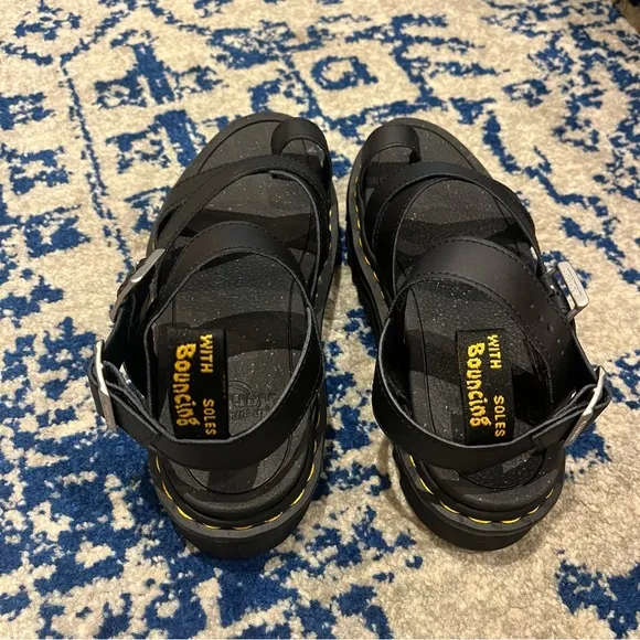 Dr Martens Women's Avery Hydro Toe Loop Platform Sandals