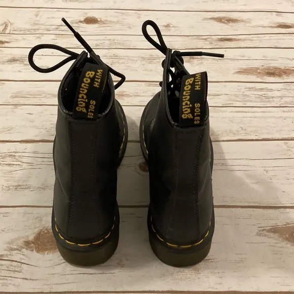 Dr. Martens Women’s Black Leather Combat Boot Size 7