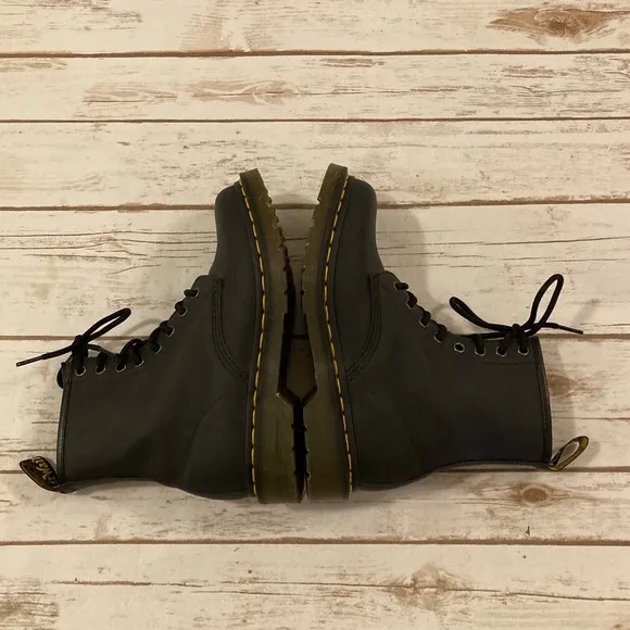 Dr. Martens Women’s Black Leather Combat Boot Size 7
