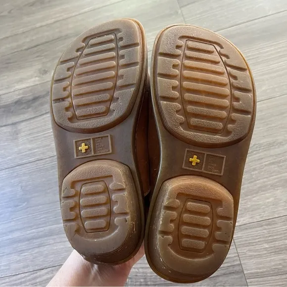 Dr. Martens Y2K Womens Tan Leather Clog Sandals Open Toe Size 5 EU 37