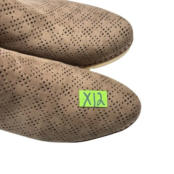 Dr. Scholls Women's Insane Shooties Taupe Perforated Microsuede Shoe Size 6.5