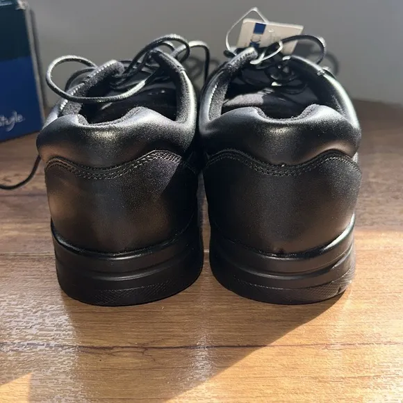 Drew Drifter men’s shoes size 9 W new