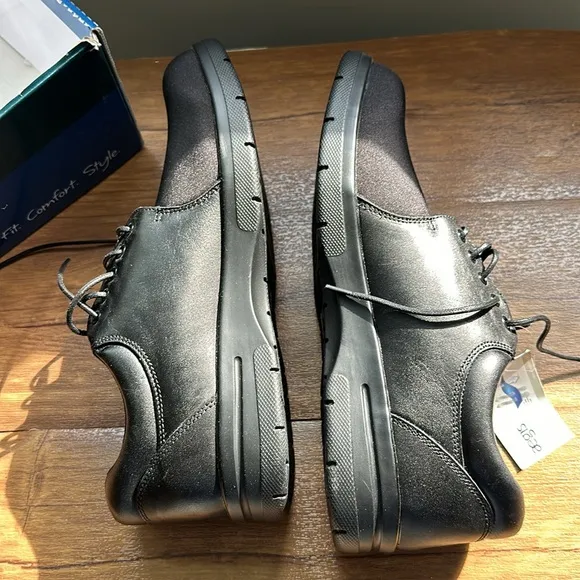 Drew Drifter men’s shoes size 9 W new