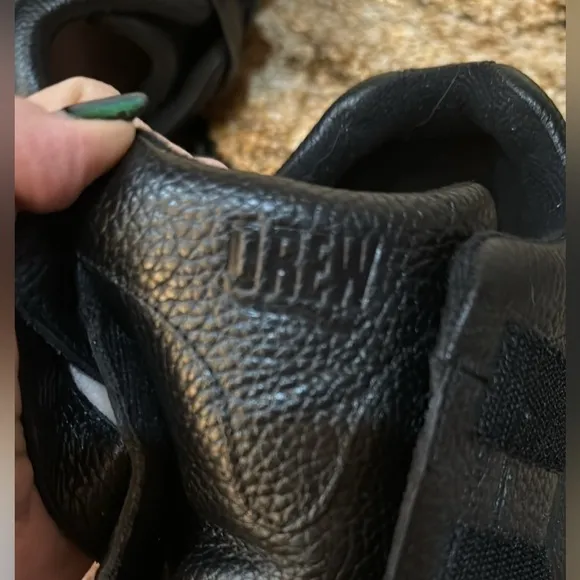 Drew Traveler V Black leather orthotic shoes
