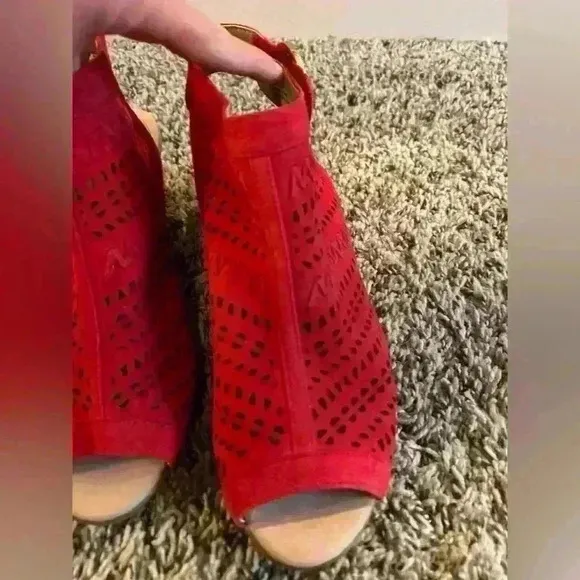 Earth Carson Hamden Suede Peep Toe Mid-Heel Sandals, Red, Size 9w sling back