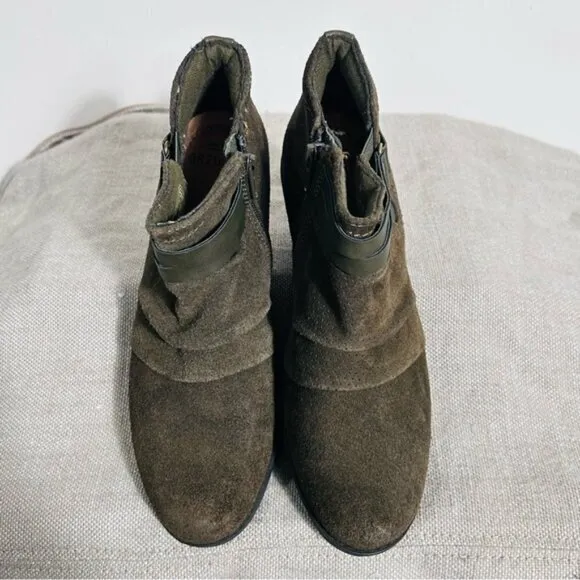 Earth Origins Odel NWOT Olive Green Suede Ankle Boots-Size 7.5