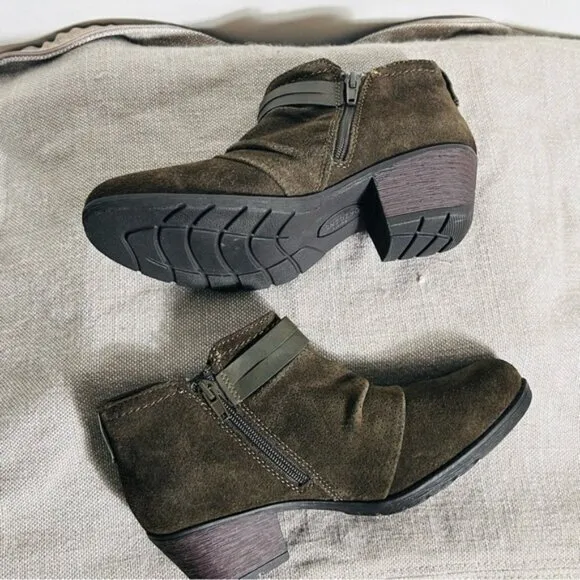 Earth Origins Odel NWOT Olive Green Suede Ankle Boots-Size 7.5
