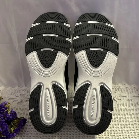 Easy Spirit Astrid Slip On Walking Shoes Size 8-1/2 Wide NWOT