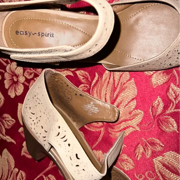 Easy Spirit Shoes