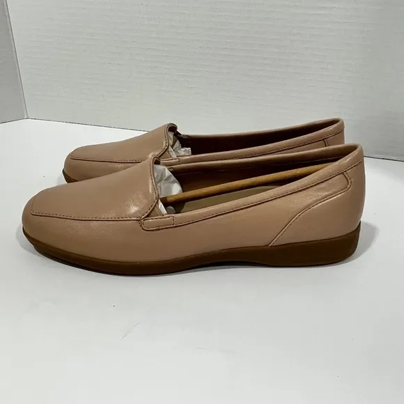 Easy Spirit Womens Devitt Loafers 6M