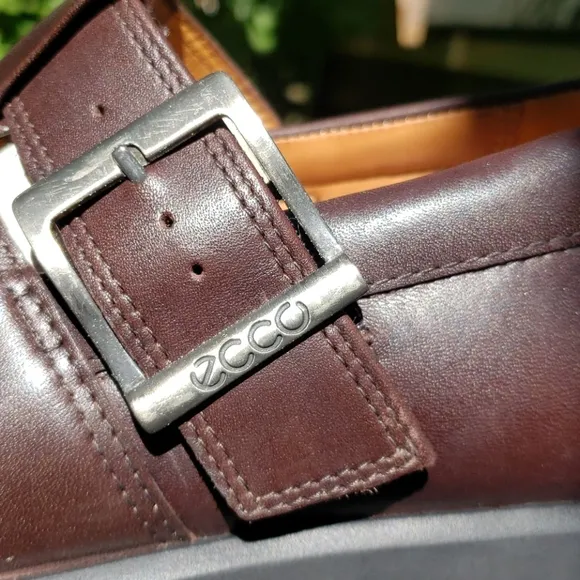 Ecco mens sandals buckle closed toe brown leather NEW 7