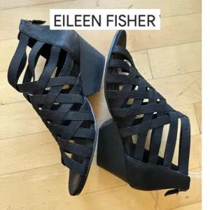 Eileen Fisher gladiator airy sandals, 7.5  CB 2372