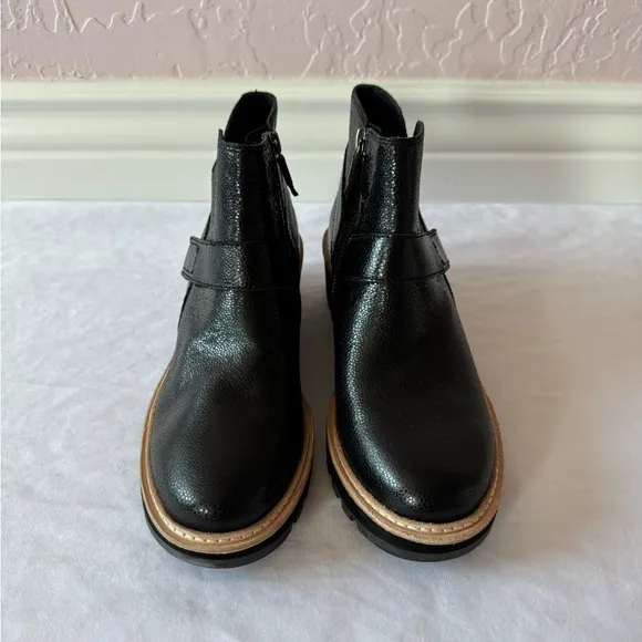 Eileen Fisher Women’s Black Caddy Ankle Wedge Bootie in Embossed Leather SZ 7.5