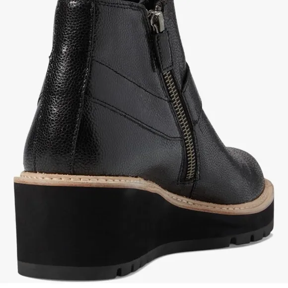 Eileen Fisher Women’s Black Caddy Ankle Wedge Bootie in Embossed Leather SZ 7.5