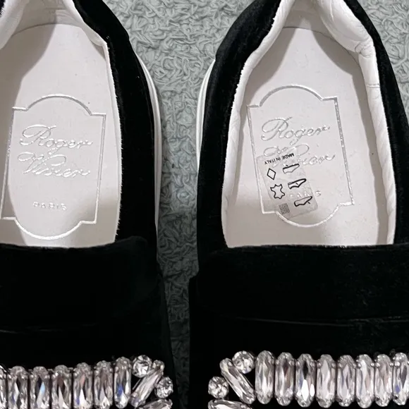 Elegant Black Slip-On Women's Shoes with Crystal Embellishments