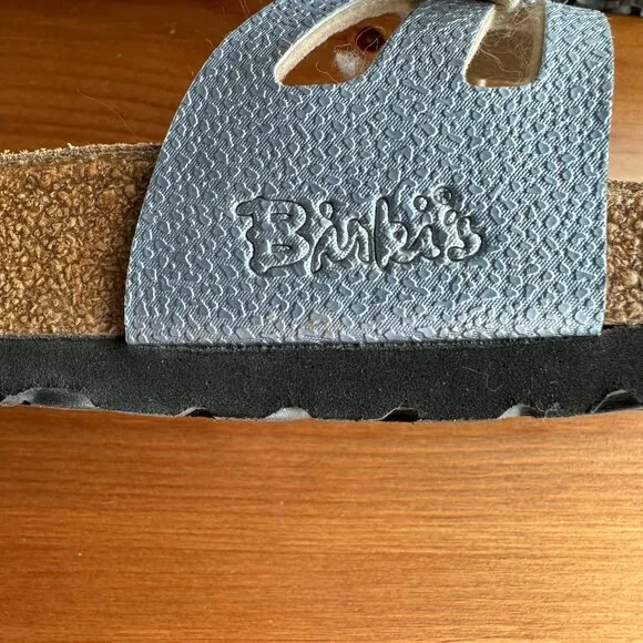 EUC Birkenstock Birki's Silver Metallic Crystal Buckle Granada Sandals - 7/EU 38