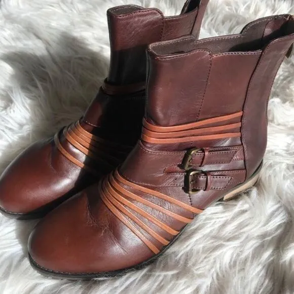 Everybody by BZ Moda Boots 7 37.5 Ankle Booties Brown Tobacco