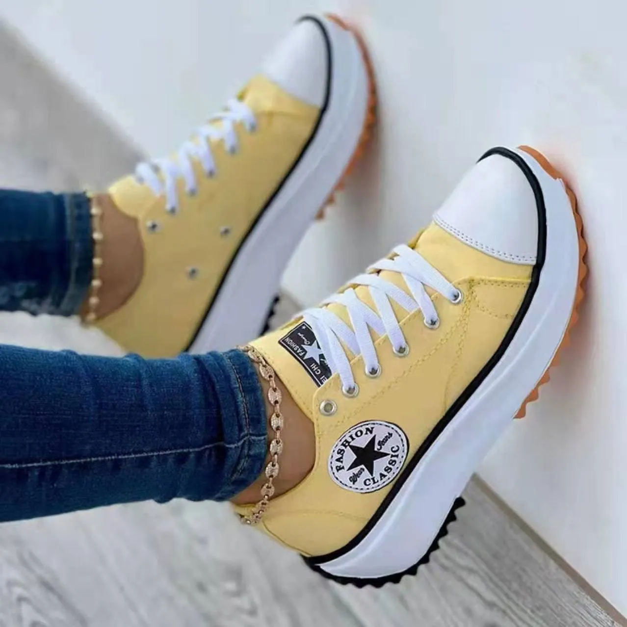 Fanyil round toe lace-up platform arch support canvas shoes