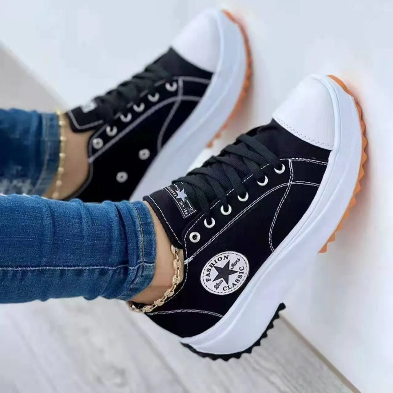 Fanyil round toe lace-up platform arch support canvas shoes