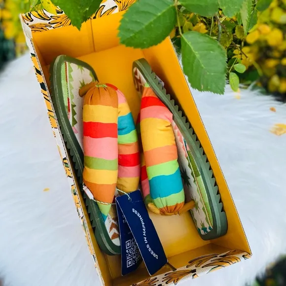 FARM Rio Pineapple Puffy Sandals