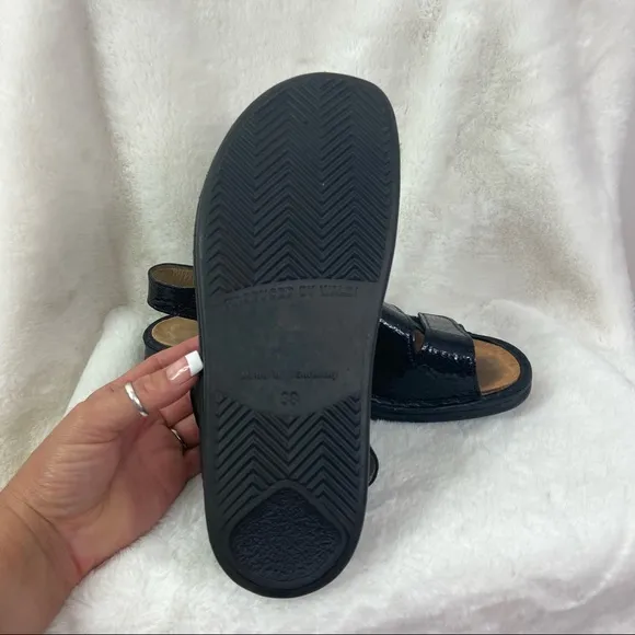 Finn Comfort Women's Sylt black croc/snake python print leather shoes size 38