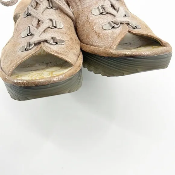 Fly London Ylfa Lace Up Leather Wedge Sandals Size 41 or 10 Gold Metallic