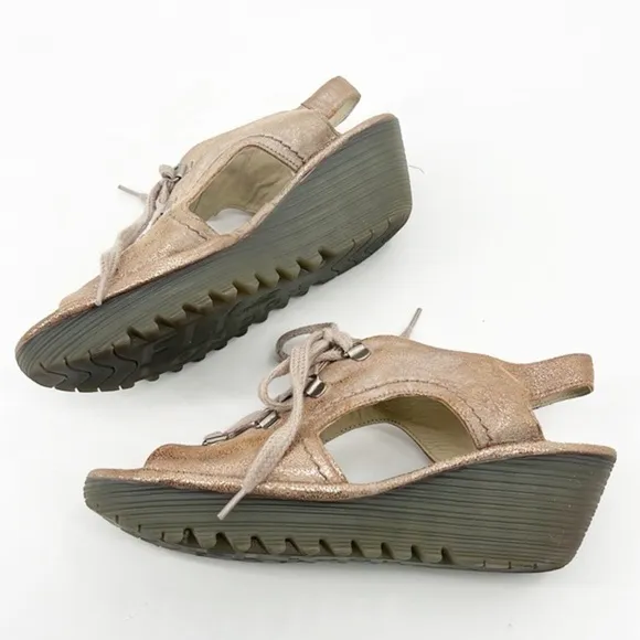 Fly London Ylfa Lace Up Leather Wedge Sandals Size 41 or 10 Gold Metallic