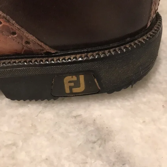 Footjoy Icon Croc Golf Shoes Mens 8.5 Brown Dark Gator Style 52236 Saddle