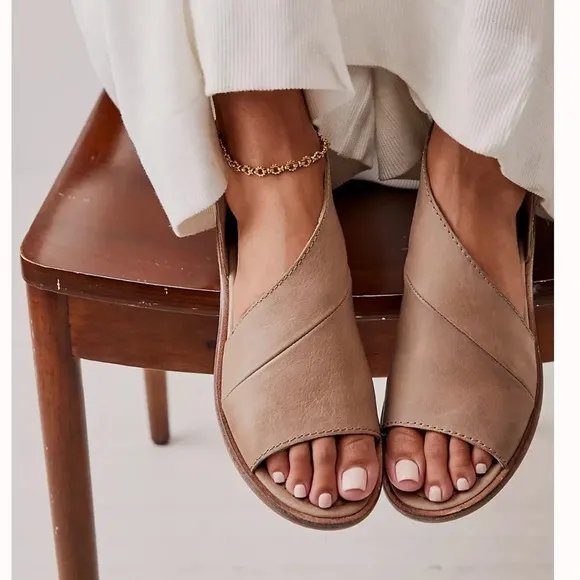 Free People Mont Blanc brown leather sandals Size 8