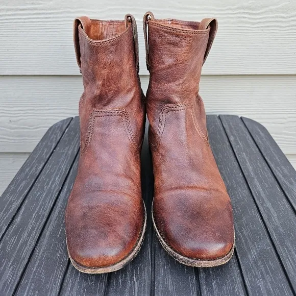 Frye Anna Shortie Boot cognac brown distressed leather style 3471055 size 7 M