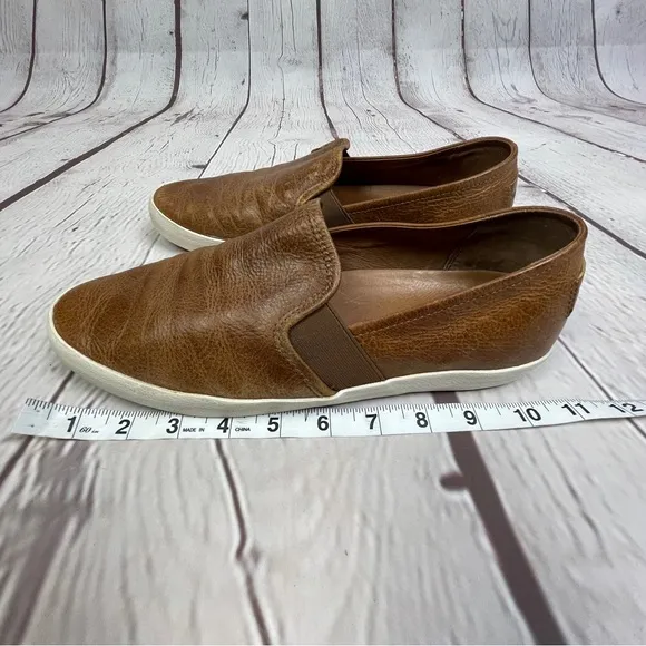 FRYE Dylan men's cognac brown leather slip-on loafer shoes, size 9.5