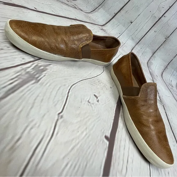 FRYE Dylan men's cognac brown leather slip-on loafer shoes, size 9.5